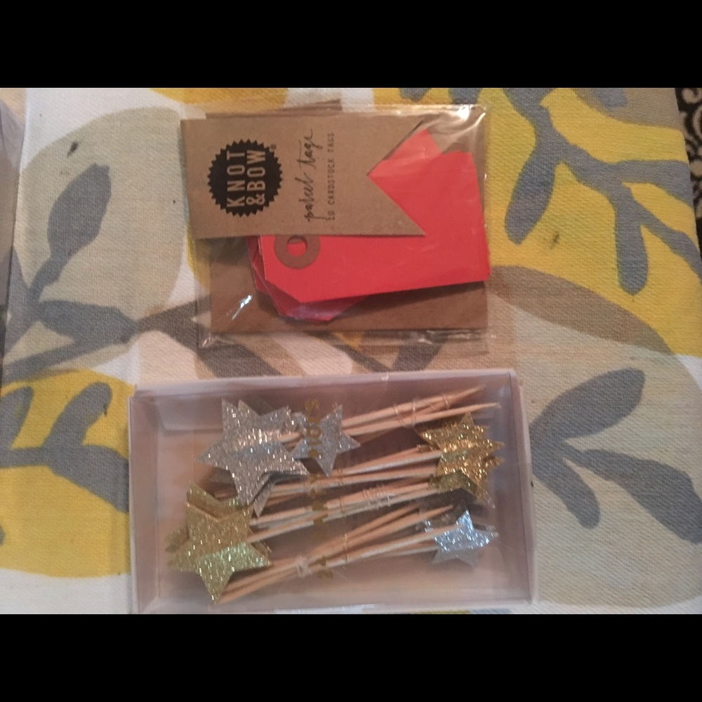 Set of 3 party items!